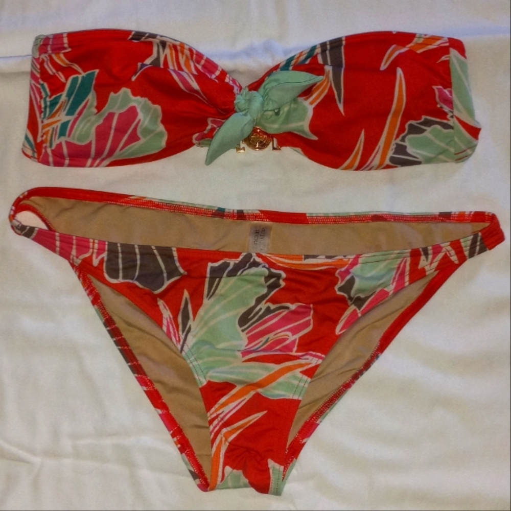Victoria's Secret bikini